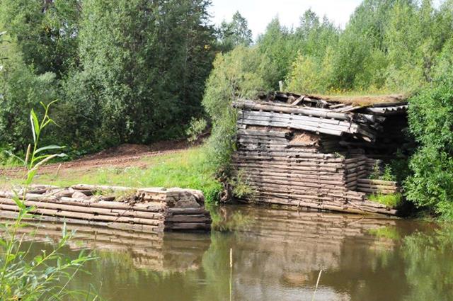 старый мост через реку Цебьюга дорога Усть-Кыма - Лешуконское