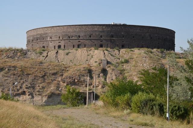 Черная крепость в Гюмри