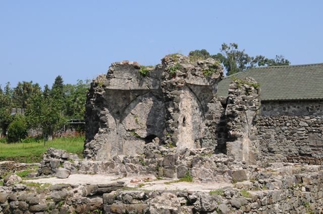 Крепость Гонио. Бани (Термы)