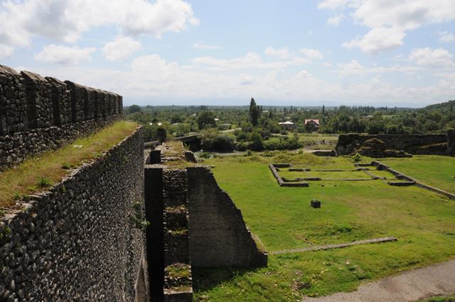 Крепость Нокалакеви (Археополис). Стены