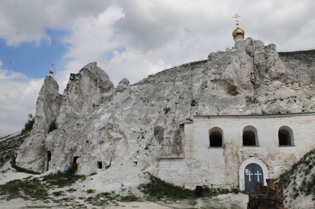 пещерный храм в дивногорье